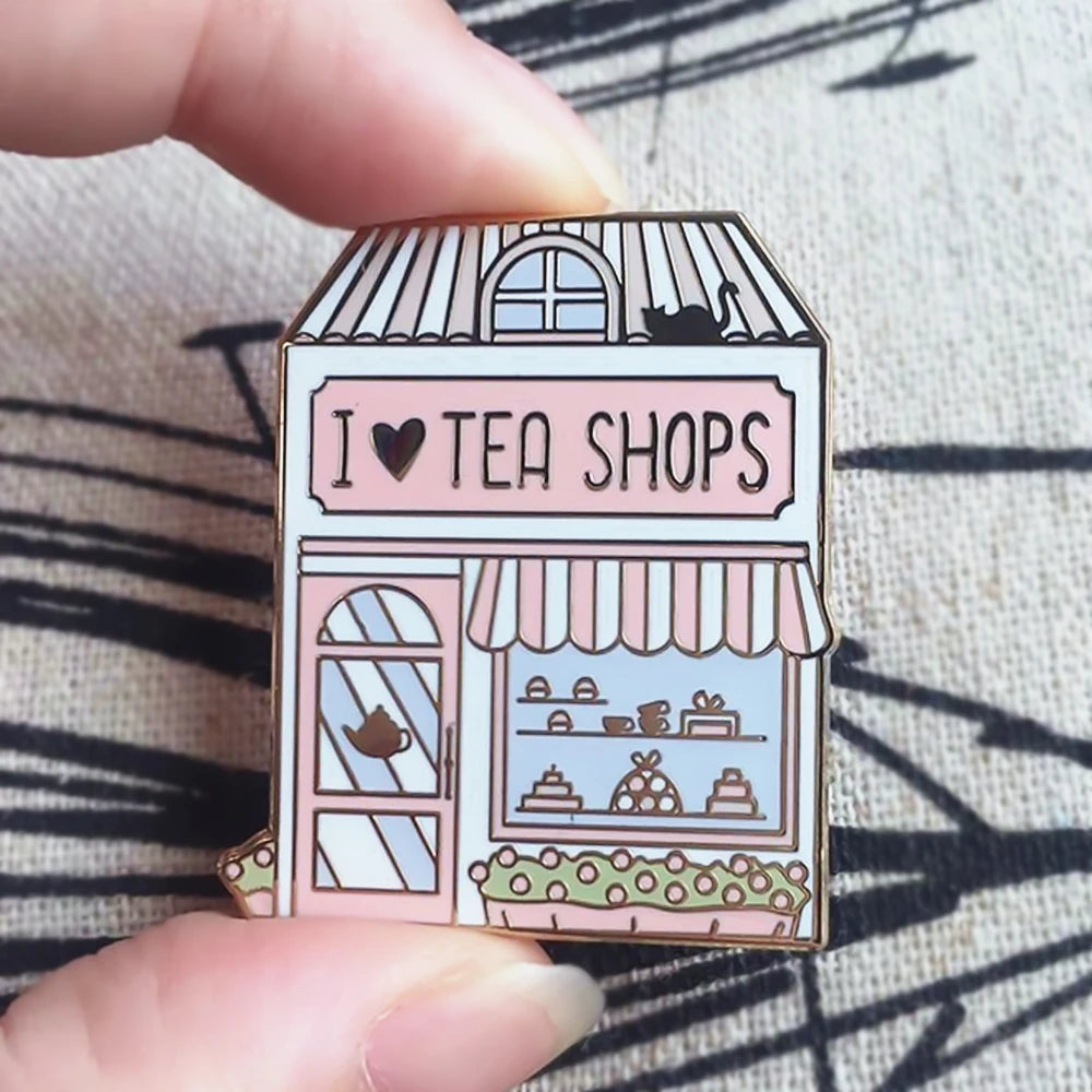 Pin’s &quot;I love Tea shops&quot;